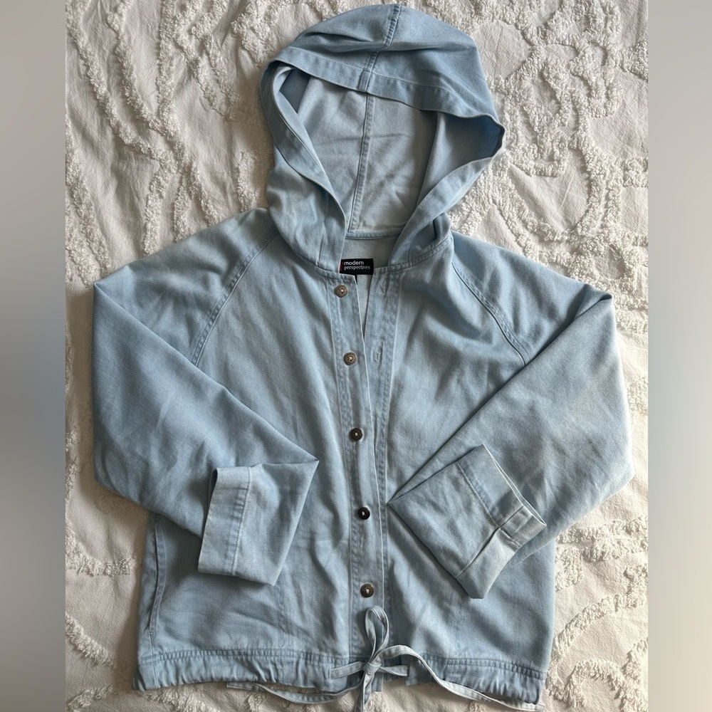 Trendy Lord & Taylor Light Weight ButtonUp Denim Jacket With Hoodie and Pockets‎